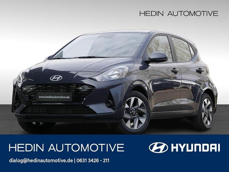 Grau Neu 2025 Hyundai i10 Trend Kleinwagen | 17.980 € (Fairer Preis) - Bild 1/4