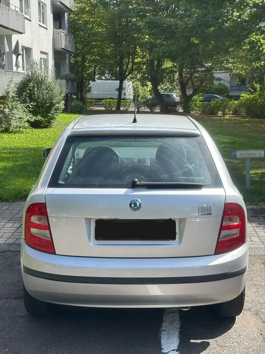 Gebraucht Skoda Fabia 75 PS (55 kW) 2003 Silber Kleinwagen