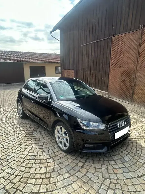 Gebraucht Audi A1 Sportback 125 PS (91 kW) 2015 Schwarz Kleinwagen