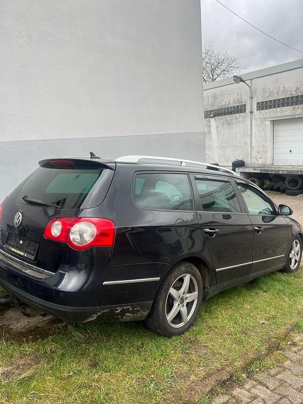 Gebraucht VW Passat 140 PS (102 kW) 2007 Schwarz Kombi
