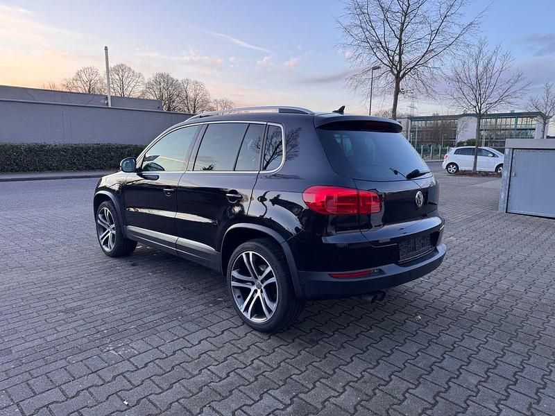 Gebraucht VW Tiguan Exclusive 140 PS (102 kW) 2015 Schwarz SUV