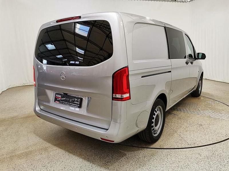 Gebraucht Mercedes Vito 190 PS (139 kW) 2021 Brillantsilber metallic Van