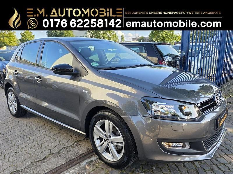 Grau Gebraucht 2012 VW Polo Match Limousine | 11.990 € (Teuer) - Bild 1/4