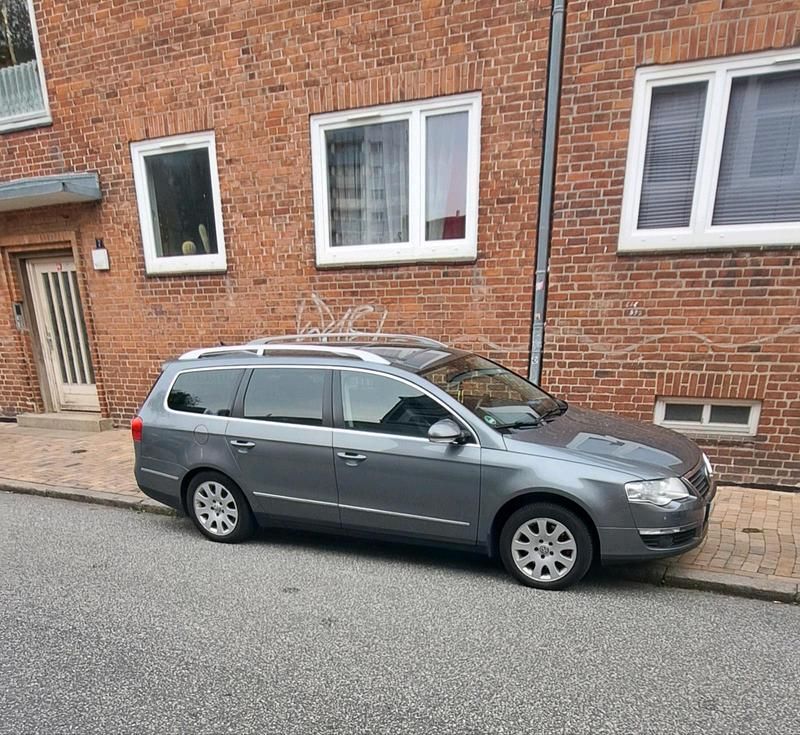 Grau Gebraucht 2007 VW Passat Limousine | 2.999 € (Guter Preis) - Bild 1/4