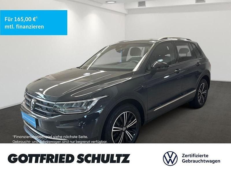 Grau Gebraucht 2022 VW Tiguan Active SUV | 22.450 € (Superpreis) - Bild 1/3