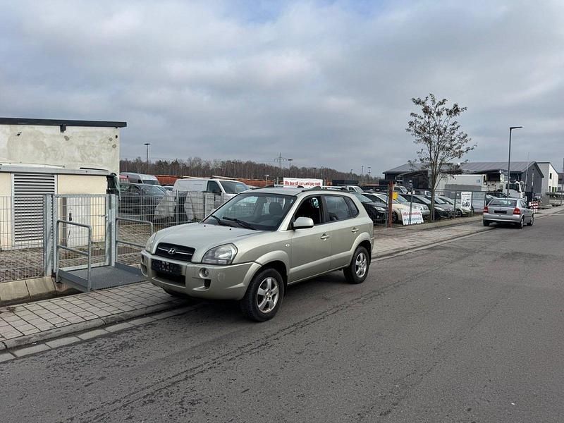 Gebraucht Hyundai Tucson 141 PS (103 kW) 2007 Silber SUV