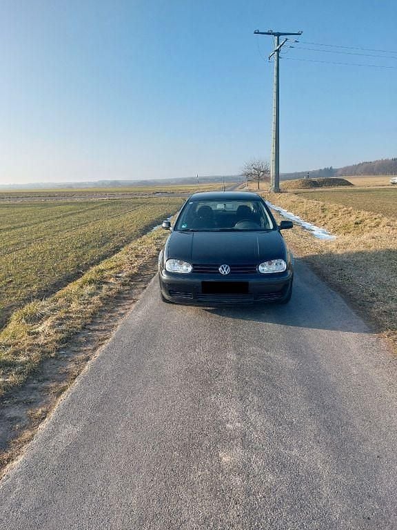 Schwarz Gebraucht 1999 VW Golf Basis Limousine | 600 € (Superpreis) - Bild 1/4