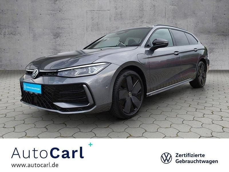 Diabasgrau metallic Gebraucht 2025 VW Passat Style Kombi | 45.580 € (Superpreis) - Bild 1/4