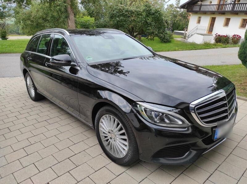 Schwarz Gebraucht 2015 Mercedes C220 Exclusive Kombi | 10.500 € (Etwas zu teuer) - Bild 1/4