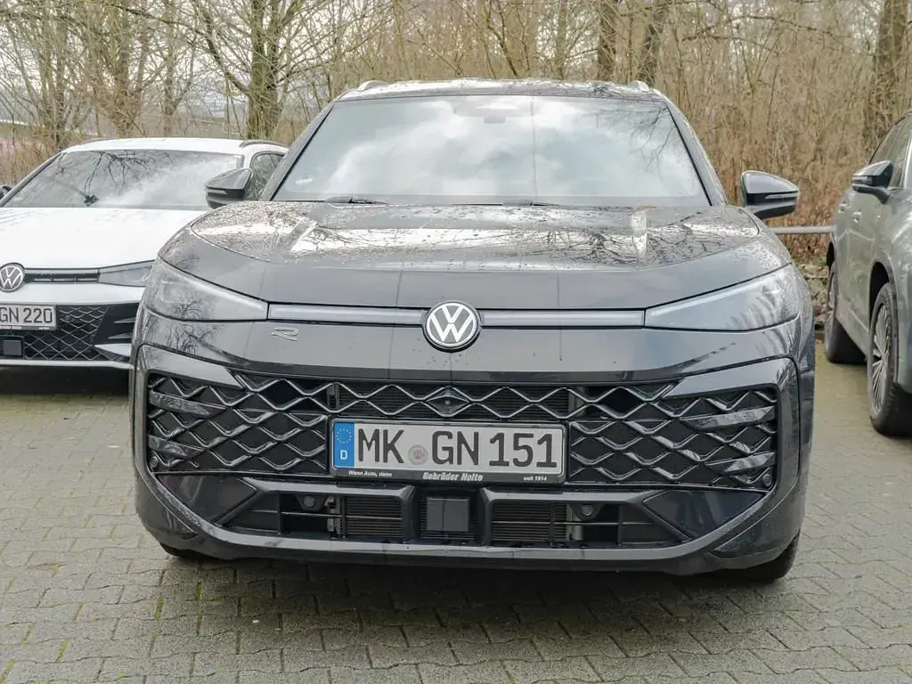 Second-hand VW T-Roc R-line 150 CP (110 kW) 2026 Negru SUV