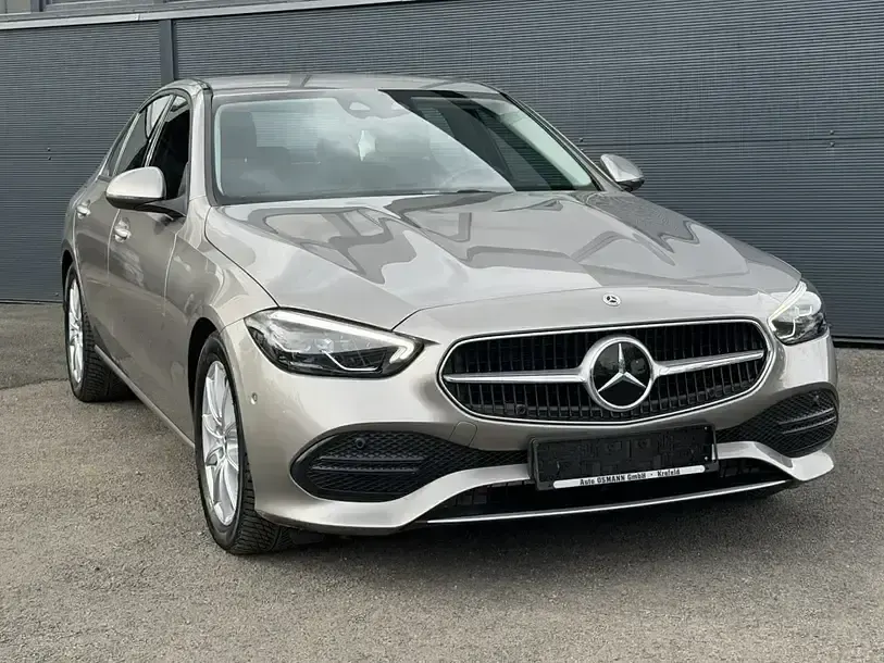 Gebraucht Mercedes C200 163 PS (119 kW) 2023 Mojavesilber metalliclack Limousine