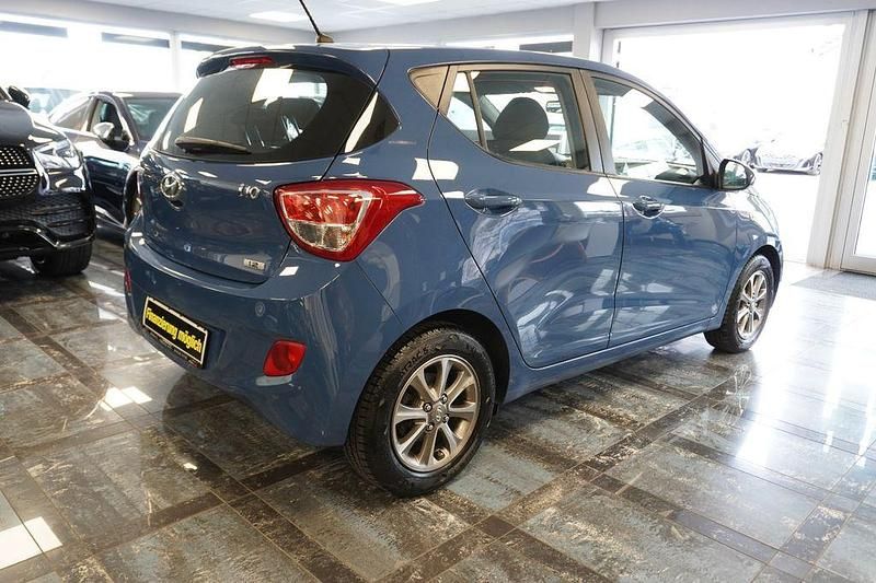 Gebraucht Hyundai i10 Intro Edition 87 PS (63 kW) 2014 Blau Kleinwagen