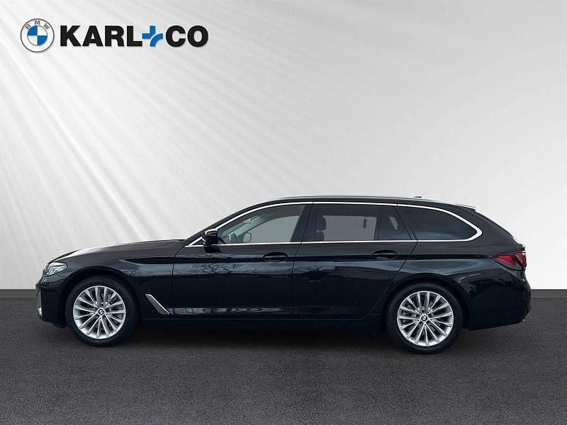 Gebraucht BMW 520 Luxury Line 190 PS (139 kW) 2023 Schwarz Kombi