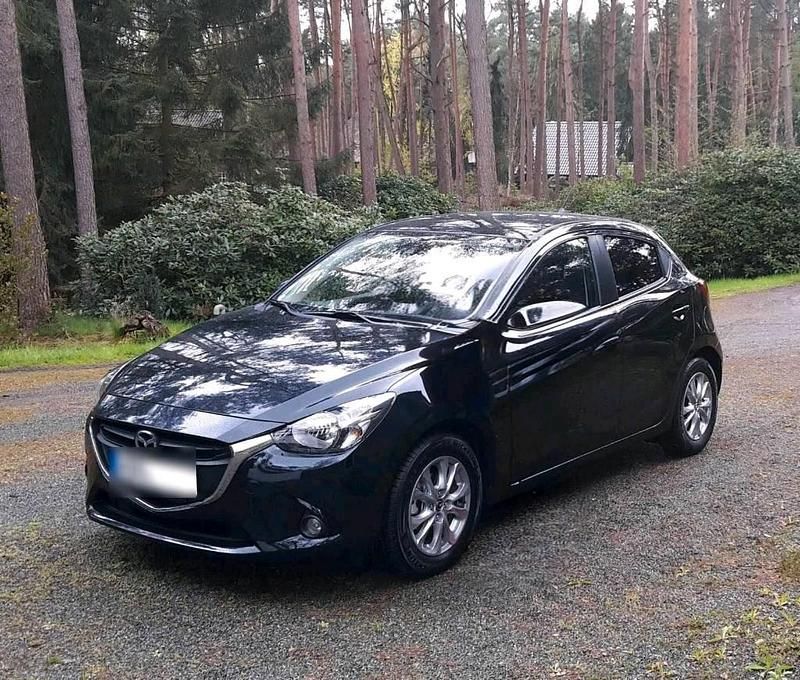 Gebraucht Mazda 2 90 PS (66 kW) 2015 Schwarz Kleinwagen