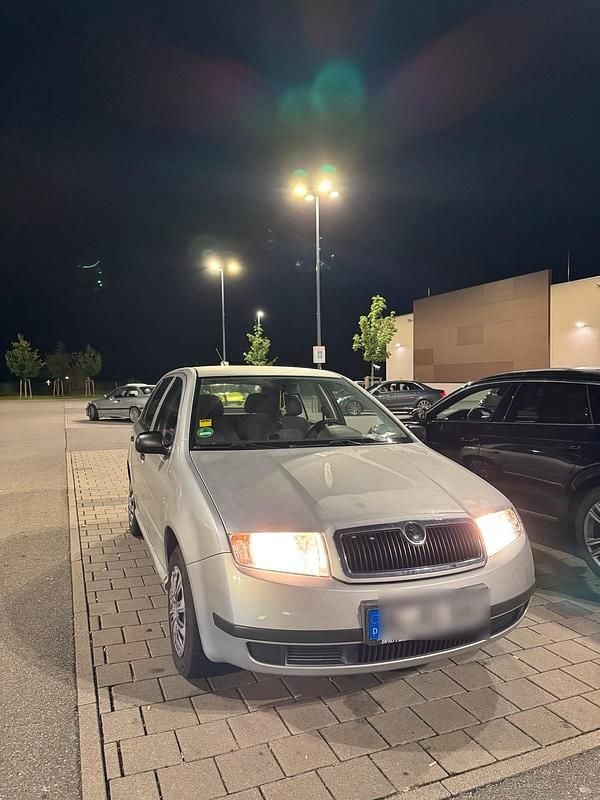 Silber Gebraucht 2001 Skoda Fabia Kleinwagen | 500 € (Guter Preis) - Bild 1/4