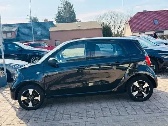 Usata Smart ForFour 90 CV (66 kW) 2018 Nero Utilitaria
