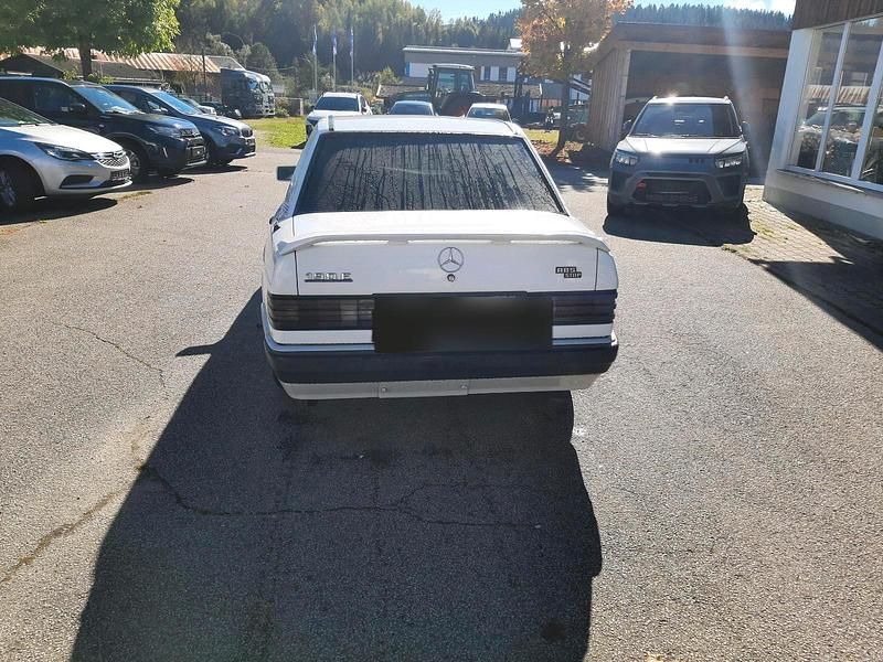 Gebraucht Mercedes 190 110 PS (80 kW) 1991 Weiß Limousine