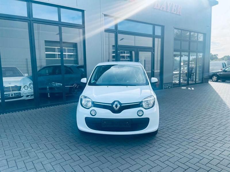 Weiß Gebraucht 2016 Renault Twingo Experience Kleinwagen | 5.499 € (Fairer Preis) - Bild 1/4
