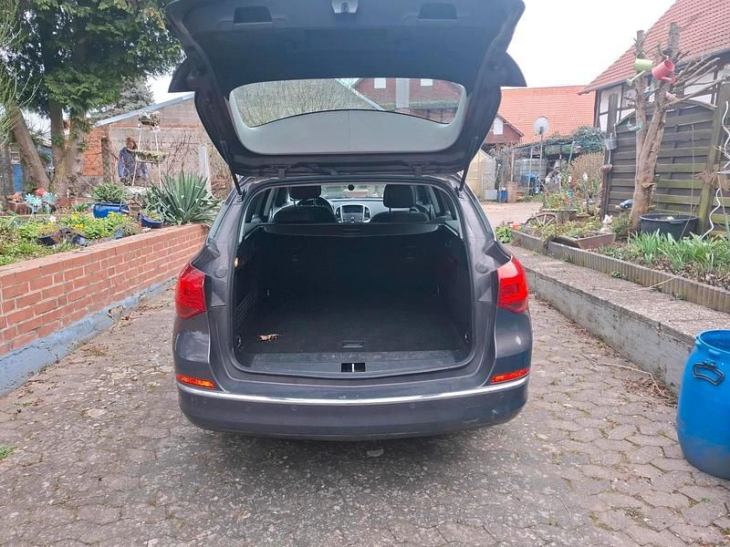 Gebraucht Opel Astra 110 PS (80 kW) 2015 Grau Kombi