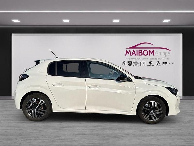 Gebraucht Peugeot 208 101 PS (74 kW) 2023 Weiß Kleinwagen