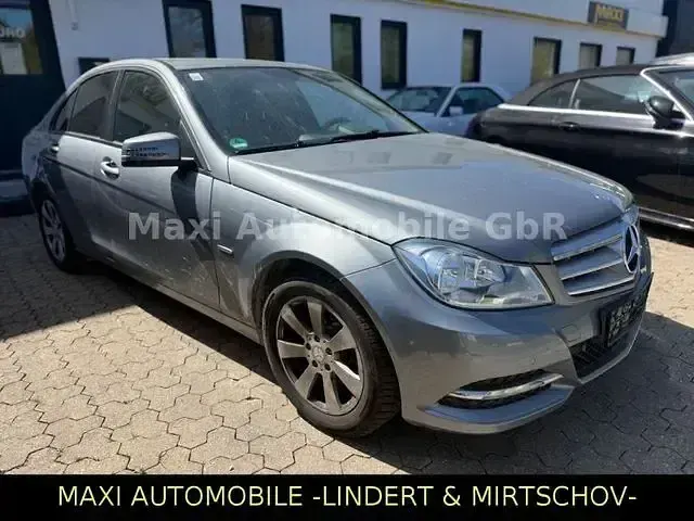 Używany Mercedes C180 156 KM (114 kW) 2011 Sedan/Limuzyna