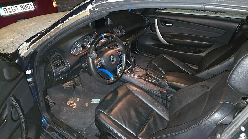 Gebraucht BMW 123 Cabriolet 204 PS (150 kW) 2010 Blau Cabrio