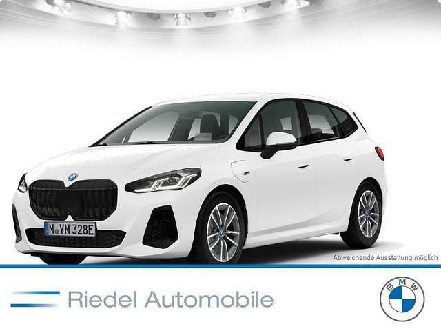 Weiß Gebraucht 2022 BMW 225 Active Tourer M Sport Van / Kleinbus | 28.990 € (Fairer Preis) - Bild 1/4