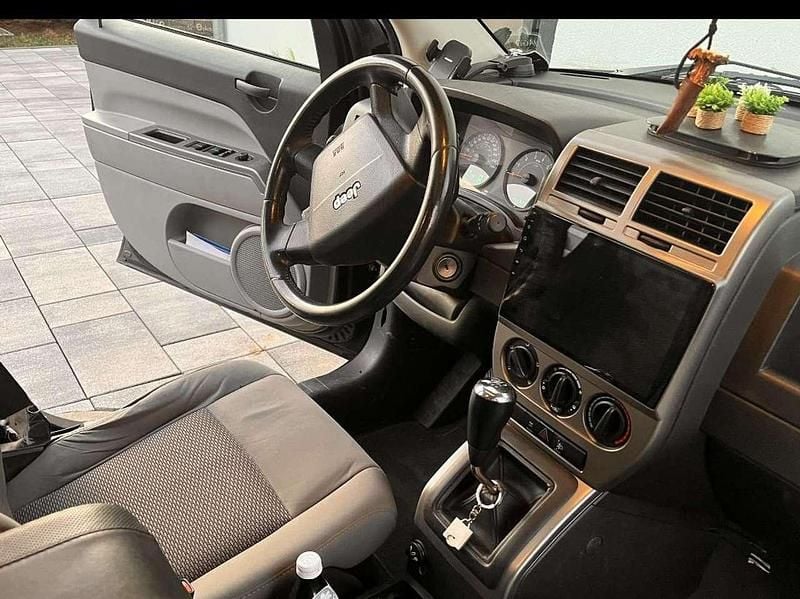 Gebraucht Jeep Compass Limited 170 PS (125 kW) 2008 Schwarz SUV