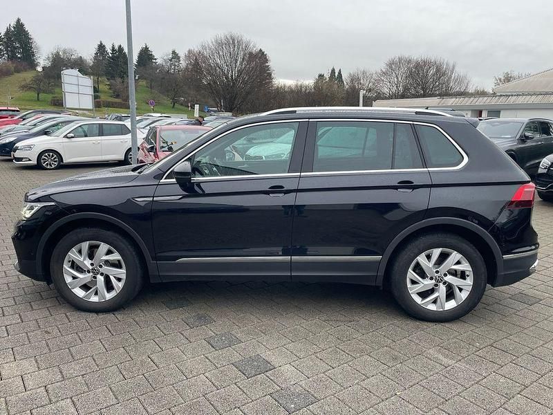 Gebraucht VW Tiguan Elegance 200 PS (147 kW) 2021 Schwarz SUV