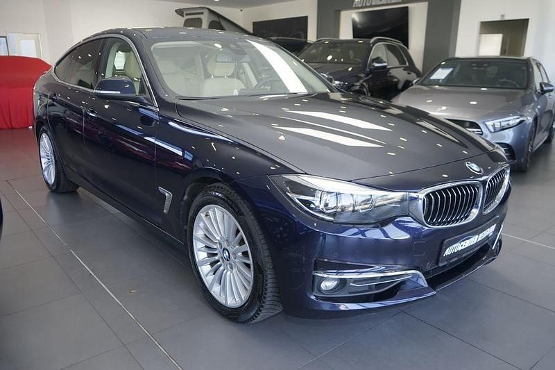 Blau Gebraucht 2019 BMW 330 Gran Turismo Luxury Line Limousine | 19.980 € (Fairer Preis) - Bild 1/4