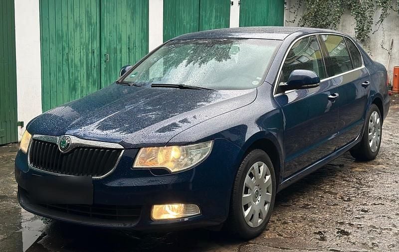 Gebraucht Skoda Superb 160 PS (117 kW) 2009 Blau Limousine