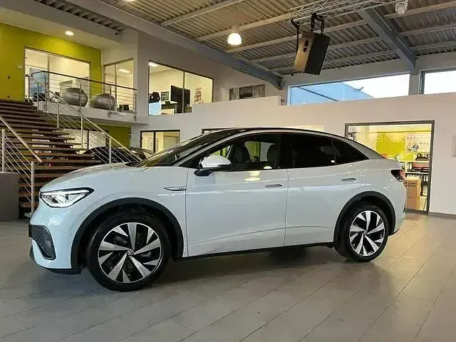 Gebraucht VW ID.5 Pro Performance 150 kW (204 PS) 2023 Gletscherweiß metallic SUV