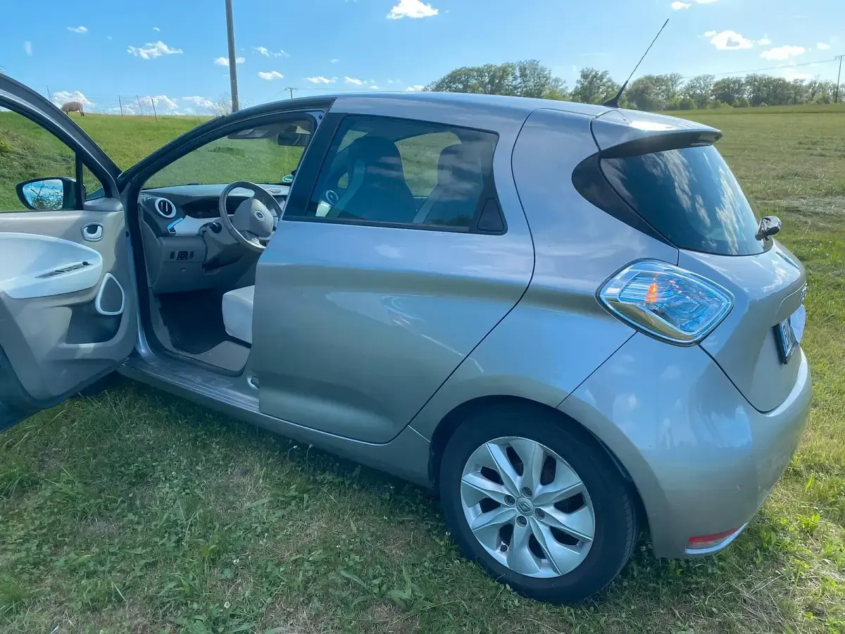 Gebraucht Renault Zoe 42 kW (58 PS) 2016 Silber Kleinwagen