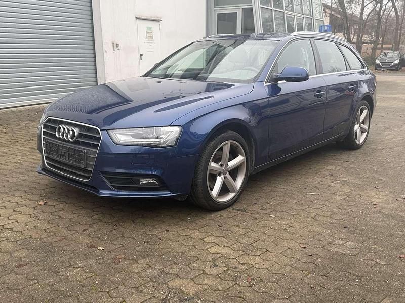 Blau Gebraucht 2012 Audi A4 Ambiente Kombi | 8.700 € (Fairer Preis) - Bild 1/4