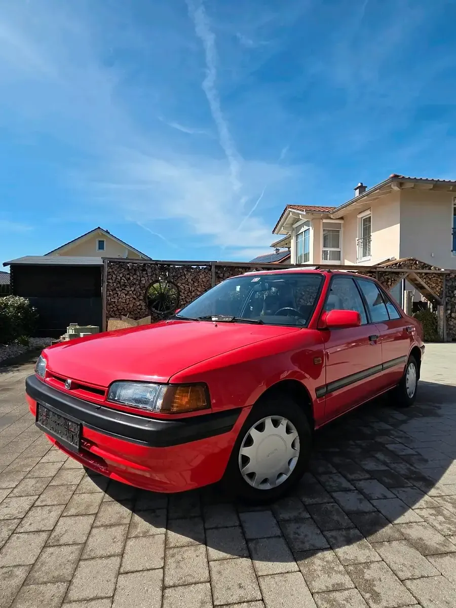 Gebraucht Mazda 323 88 PS (64 kW) 1992 Rot Kleinwagen