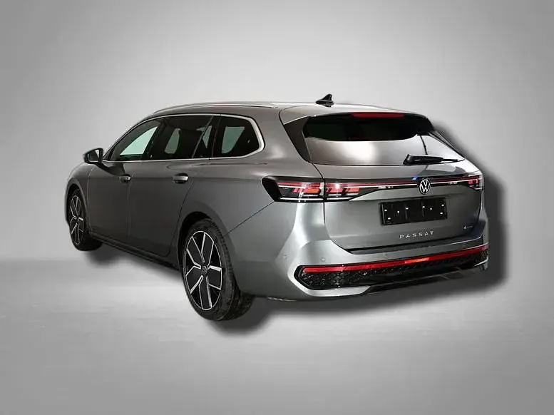 Gebraucht VW Passat R-line 265 PS (194 kW) 2026 Diabasgrau metallic Kombi