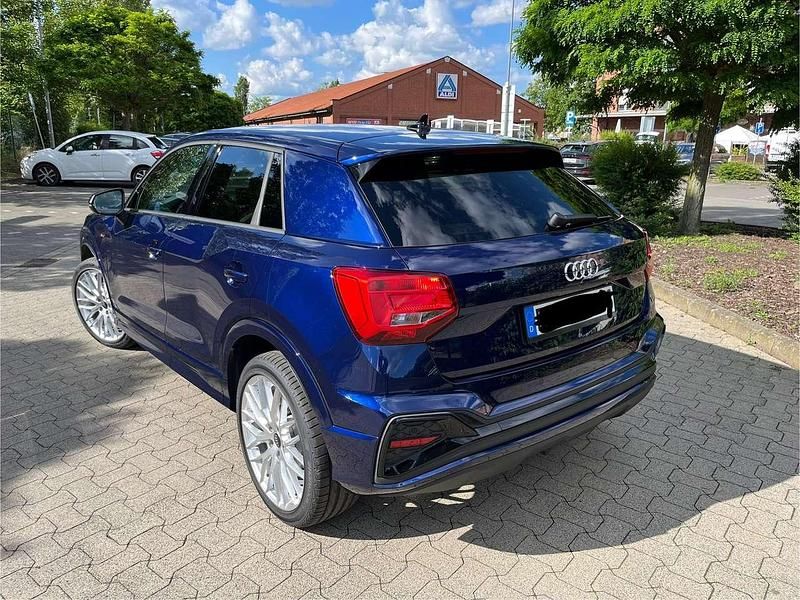 Gebraucht Audi Q2 S-Line 150 PS (110 kW) 2023 Blau SUV