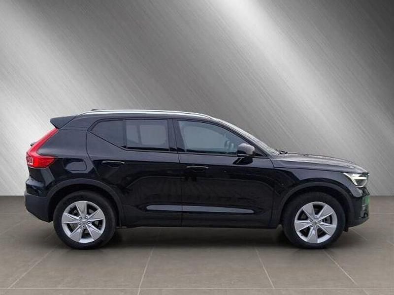 Gebraucht Volvo XC40 Core 163 PS (119 kW) 2024 Schwarz SUV