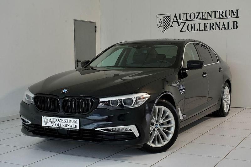 Black sapphire metallic Gebraucht 2017 BMW 530 Luxury Line Limousine | 22.490 € (Etwas zu teuer) - Bild 1/4