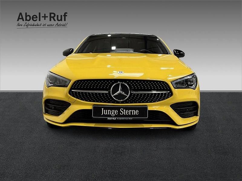 Gebraucht Mercedes CLA250e Shooting Brake AMG 218 PS (160 kW) 2021 Unilack sonnengelb Kombi