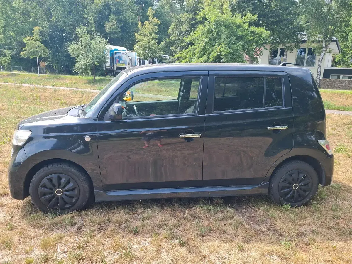 Gebraucht Daihatsu Materia 103 PS (75 kW) 2010 Schwarz Van / Kleinbus