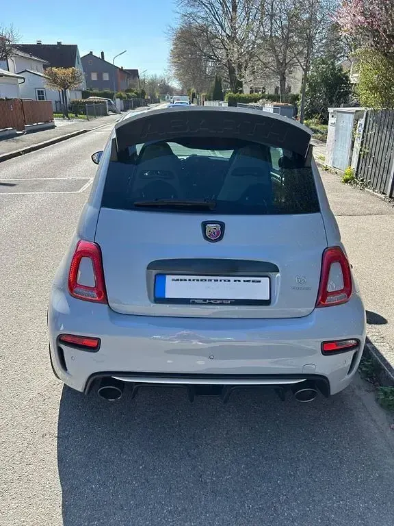 Używany Abarth 695 Esseesse 179 KM (131 kW) 2022 Szary Hatchback