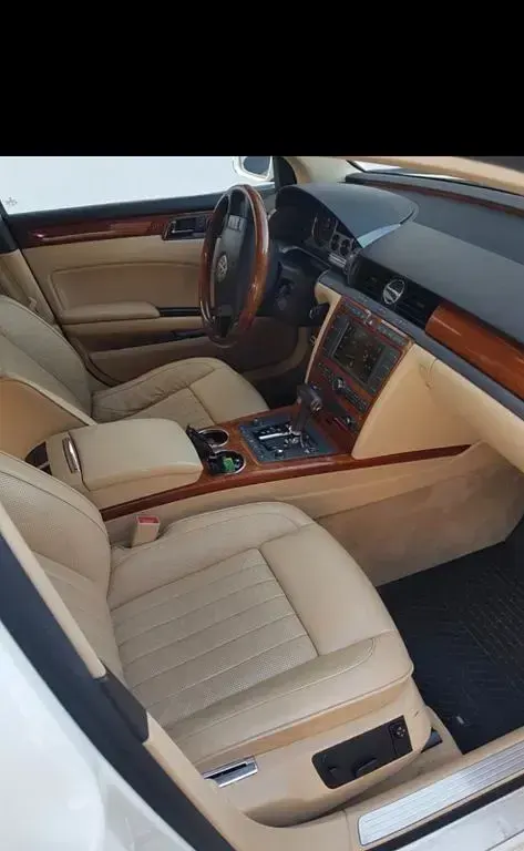 Gebraucht VW Phaeton 239 PS (175 kW) 2009 Weiß Limousine