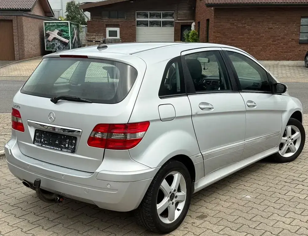 Gebraucht Mercedes B170 116 PS (85 kW) 2006 Silber Van / Kleinbus