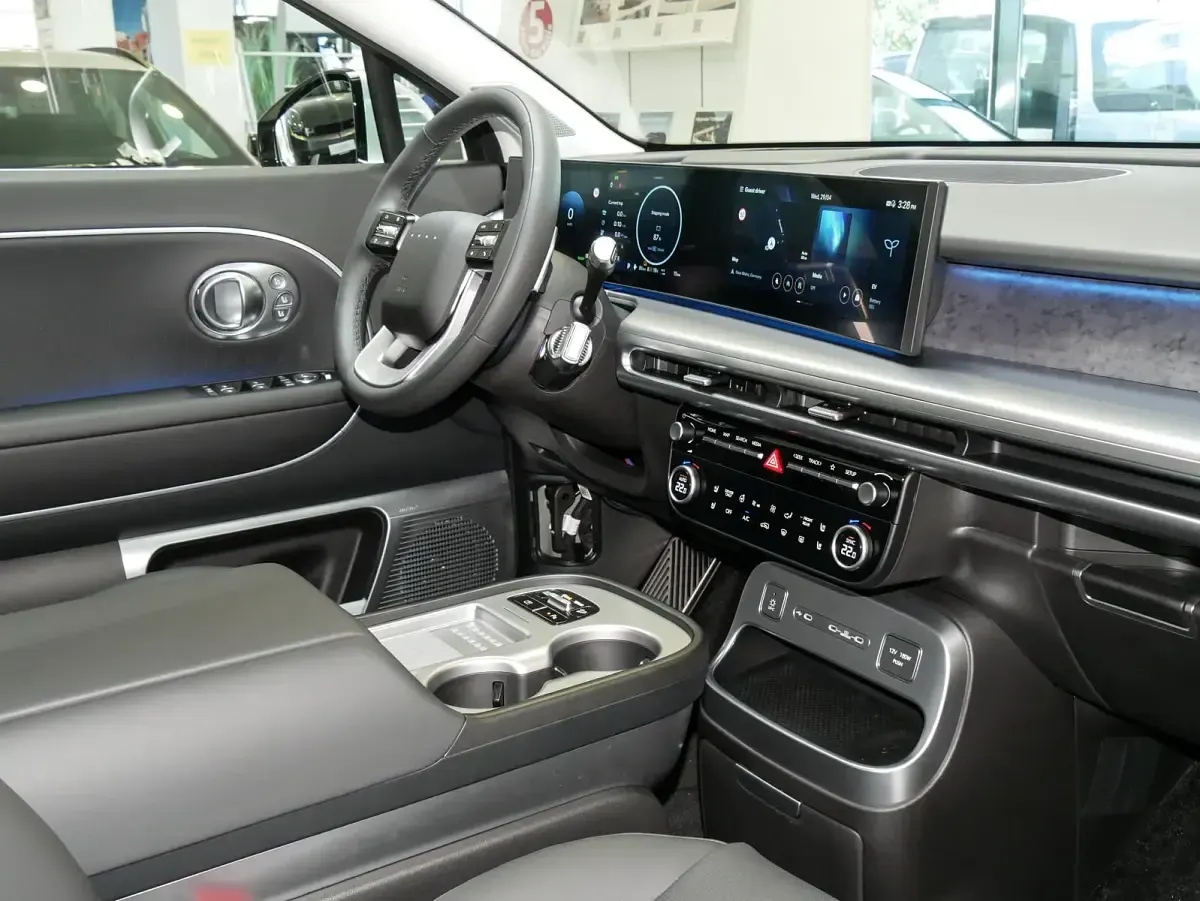 Neu Hyundai Ioniq 9 225 kW (307 PS) 2026 Celadon grey SUV