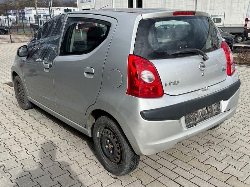 Gebraucht Nissan Pixo Acenta 68 PS (50 kW) 2009 Silber Kleinwagen