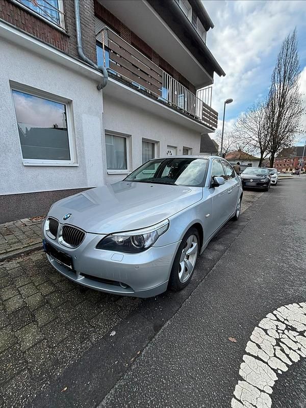 Gebraucht BMW 525 177 PS (130 kW) 2006 Silber Limousine