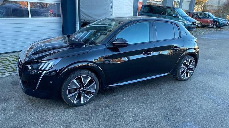 Gebraucht Peugeot e-208 GT 100 kW (136 PS) 2021 Schwarz Kleinwagen