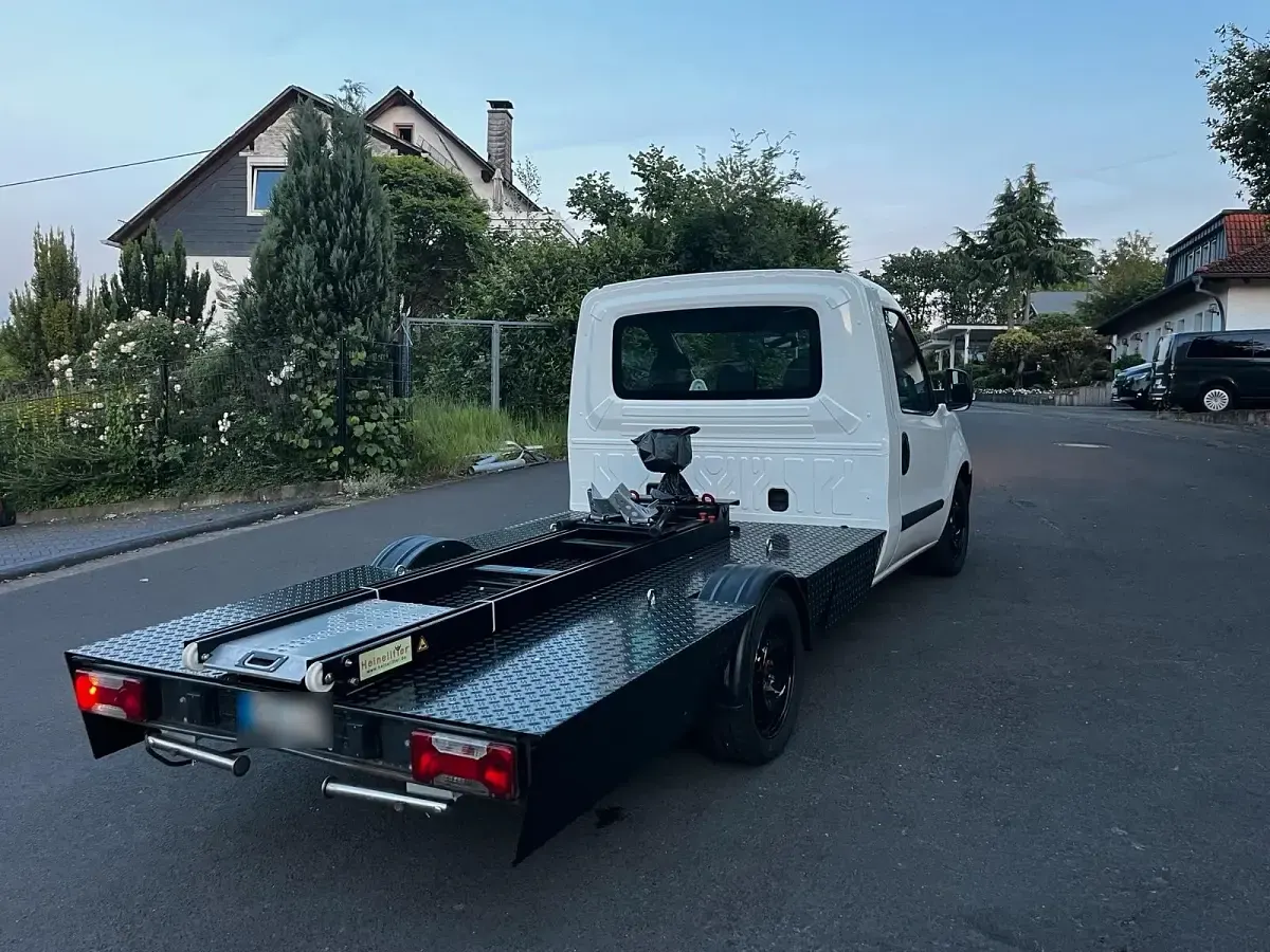 Gebraucht Fiat Doblò 90 PS (66 kW) 2015 Weiß Van / Kleinbus
