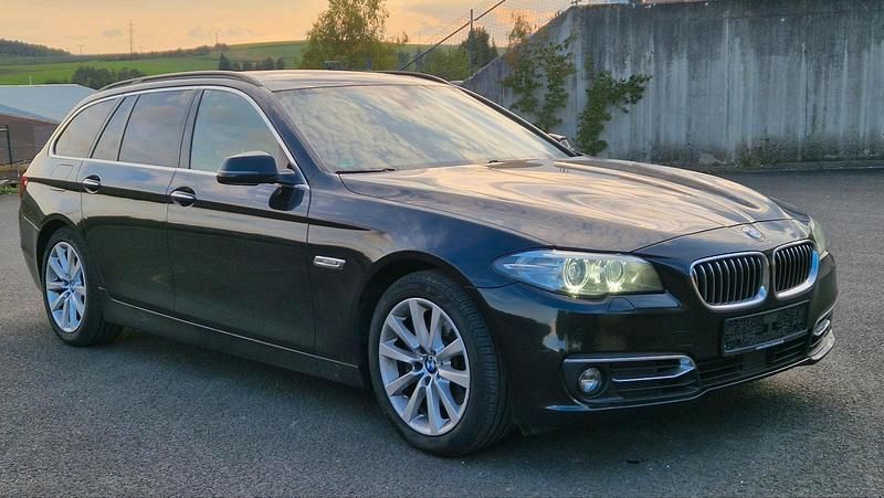 Schwarz Gebraucht 2014 BMW 218 Luxury Line Kombi | 14.000 € (Fairer Preis) - Bild 1/4